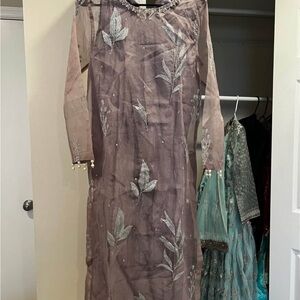 Pakistani Lulu Sar Brand New Elegant Embroidered Dress in Mauve and Silver